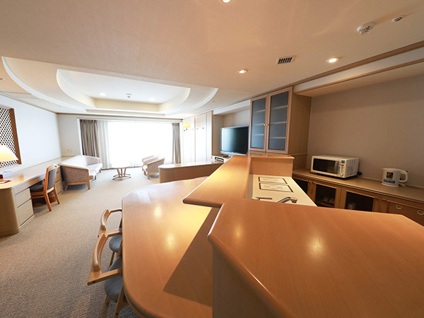 SUITE TYPE-B ROOM